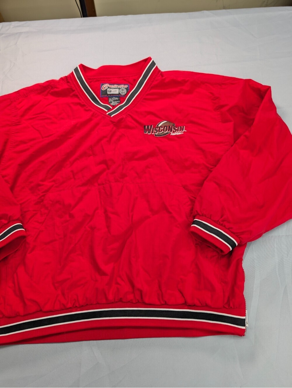 Wisconsin Football Captivating Apparel Pullover Jacket L Red